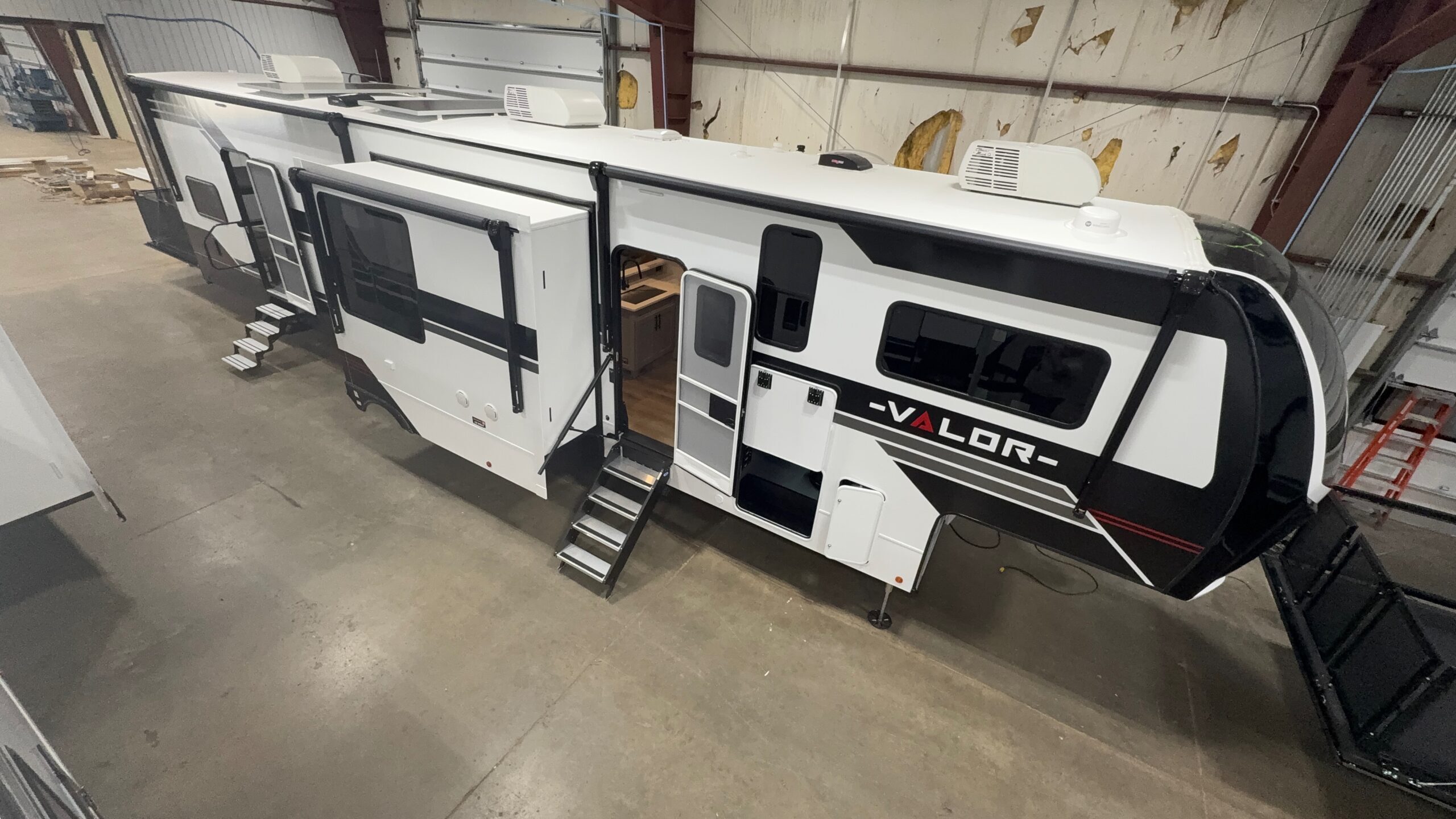 2026 Alliance RV Valor 44V14 Review