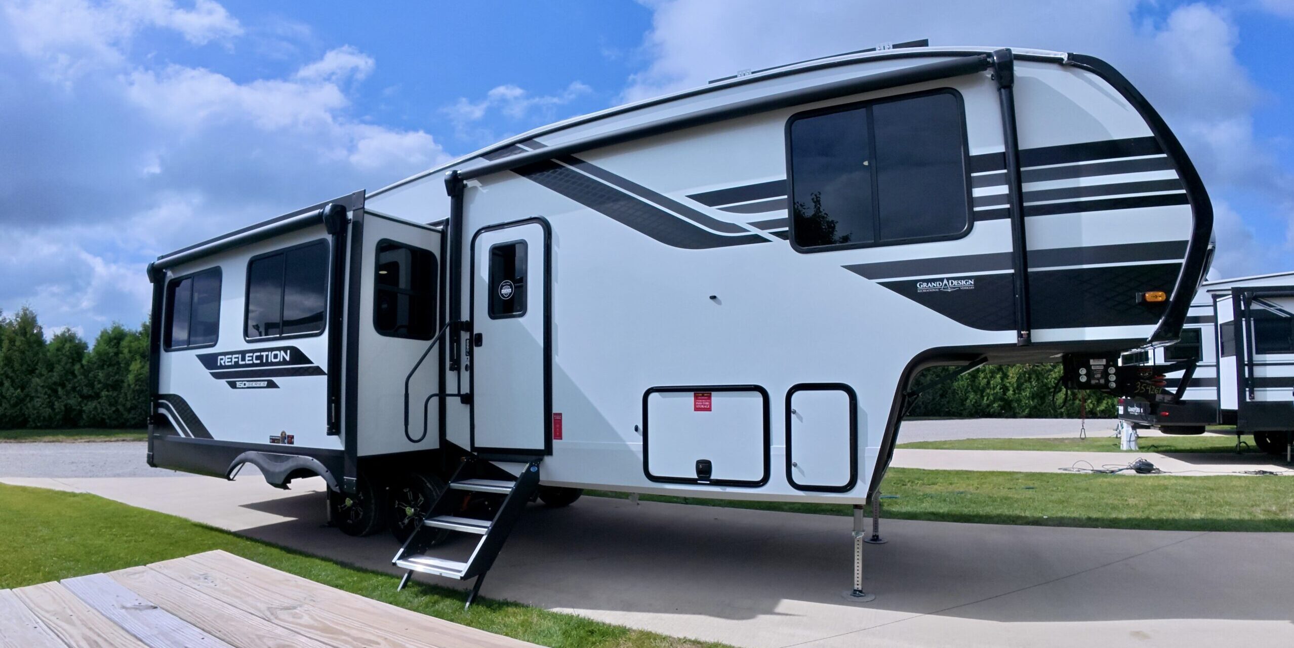 2026 Grand Design RV Reflection 150 Series 295RL Review - RV Trader Blog