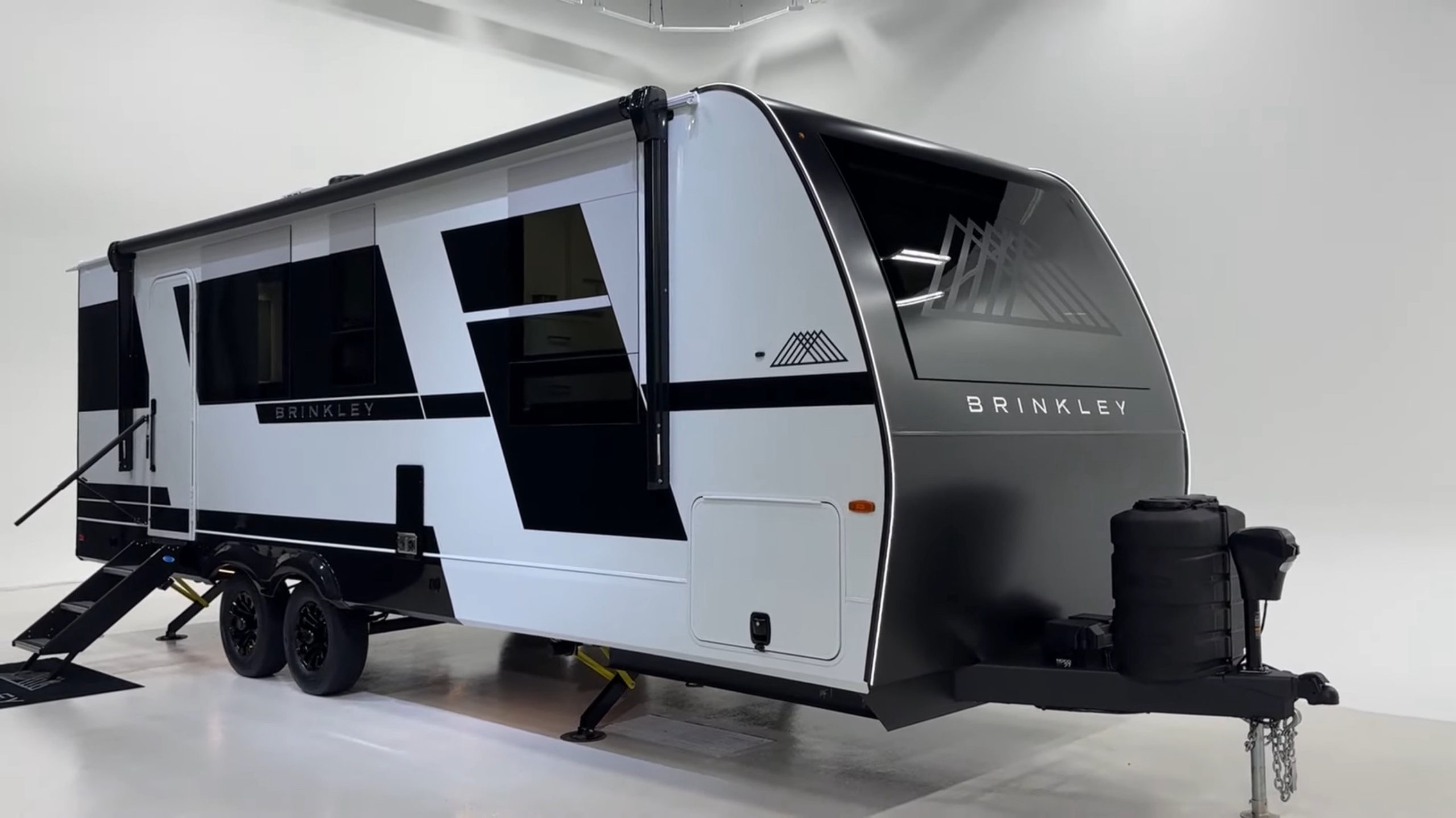 4 Travel Trailers with the Best Safety Features for Towing