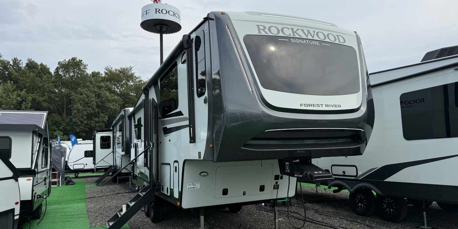 Smoothest-Towing Fifth Wheels Under $100K