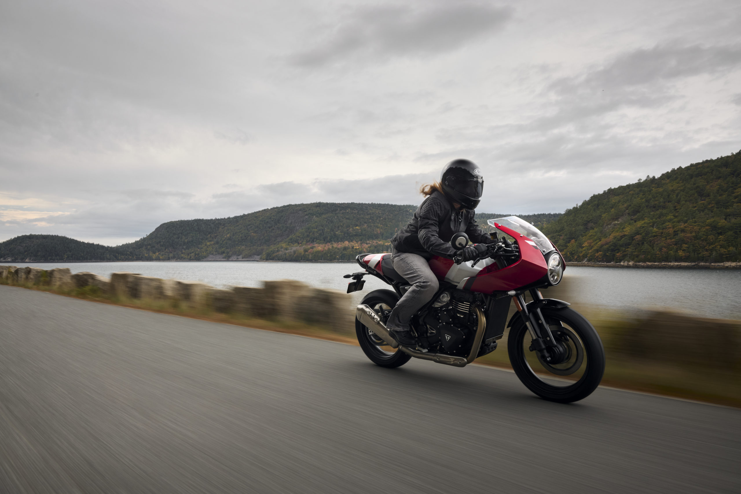 Triumph Expands 400 Lineup with Tracker and Thruxton 