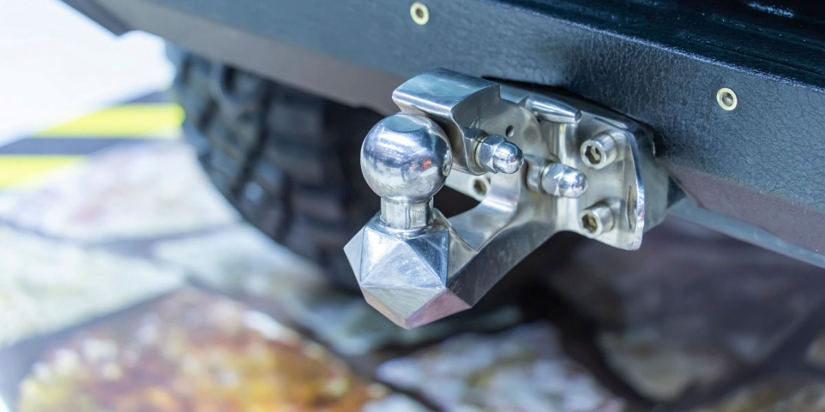 Tips For Towing A Work Trailer Behind Your Pickup Truck
